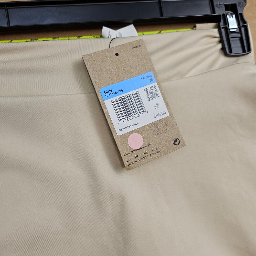 LOT OF 5 - NIKE GIRLS MEDIUM DRI-FIT ATHLETIC SHORTS SKORT NWT - Picture 3 of 10
